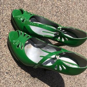 Spring green size 9 Bumper brand High Heels
